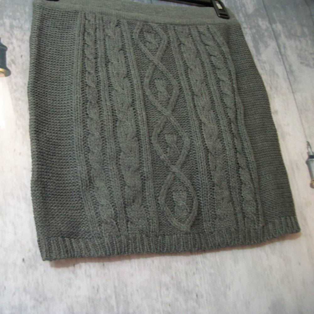 Love Change Gray Knit Skirt - Picture 2 of 5